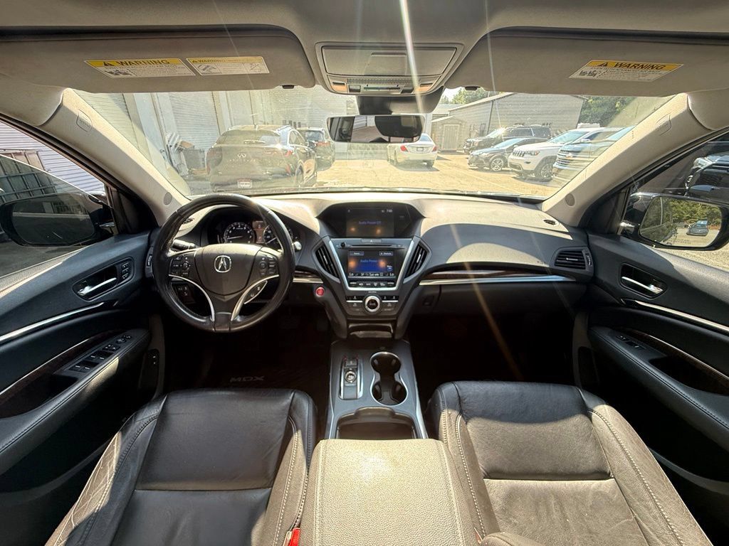 Used 2017 Acura MDX SH-AWD image 9