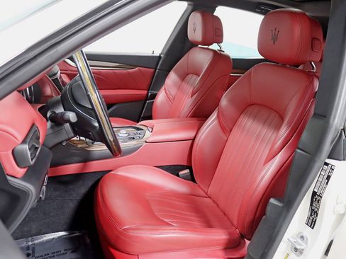 Used 2022 Maserati Levante GT image 25