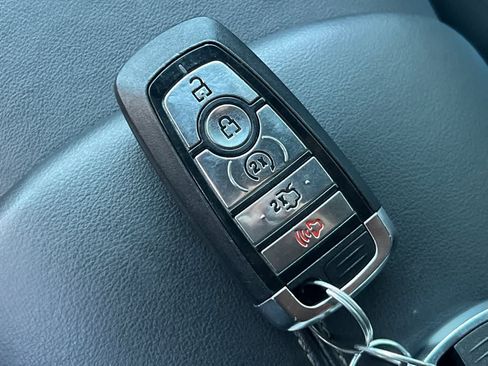 Used 2025 Ford Mustang GT Premium RWD image 28