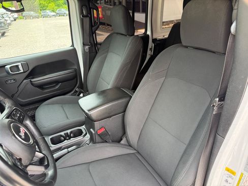 Used 2018 Jeep Wrangler Unlimited Sport S AWD/4WD image 10