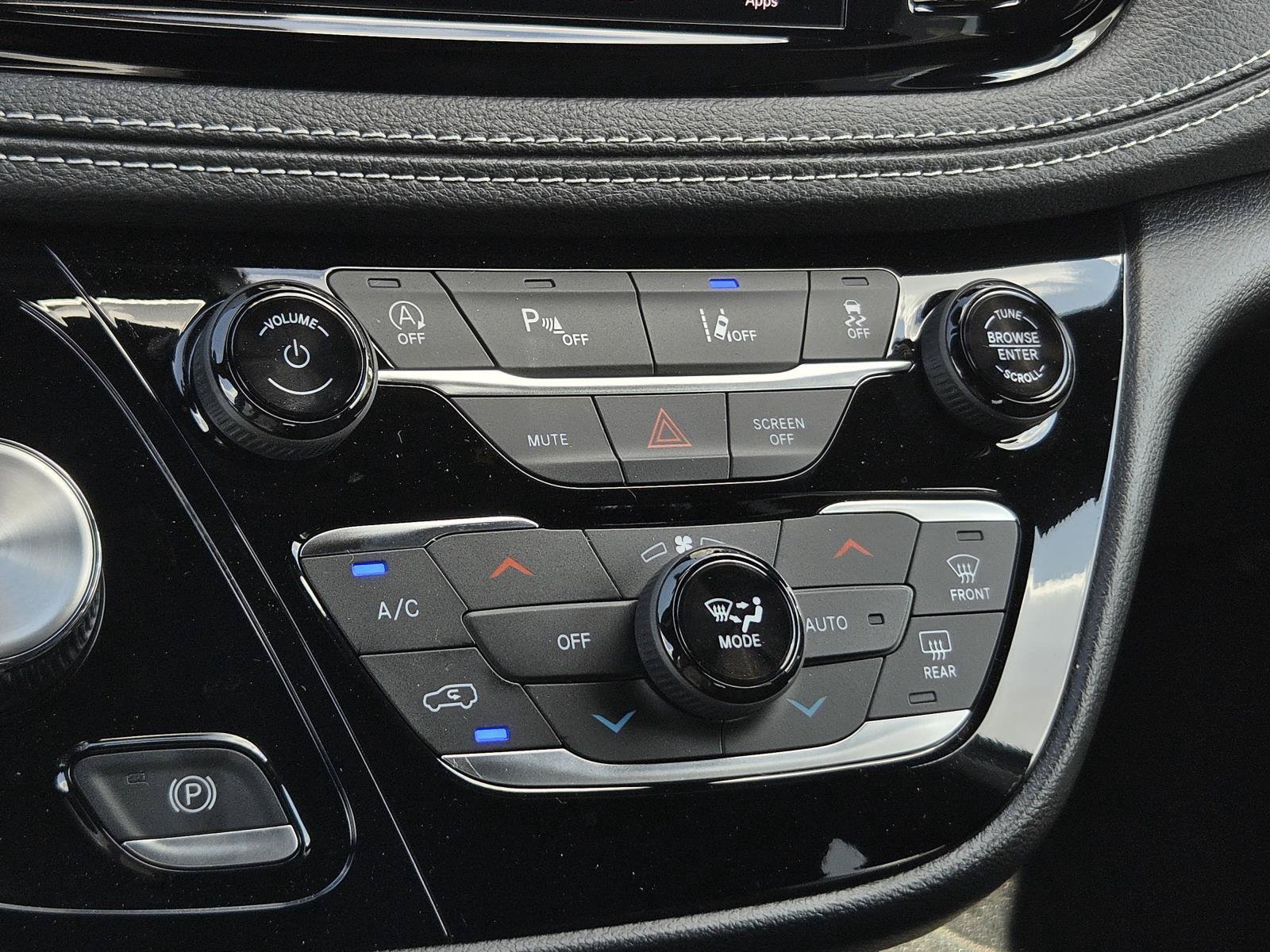 New 2027 Chrysler Pacifica Select FWD image 15