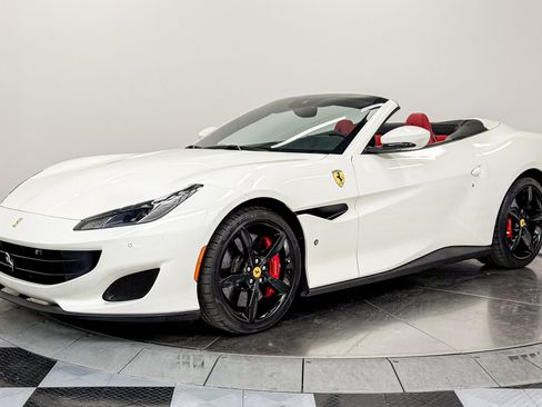 Used 2020 Ferrari Portofino RWD image 30