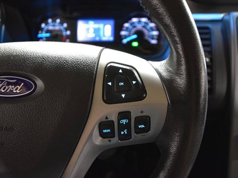 Used 2018 Ford Flex SE FWD image 13