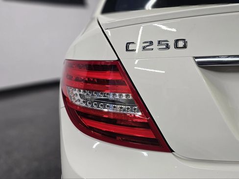 Used 2012 Mercedes-Benz C 250 Sedan image 29