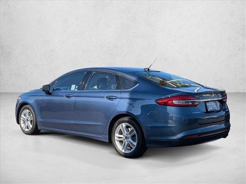 Used 2018 Ford Fusion SE w/ Fusion SE Technology Package image 7