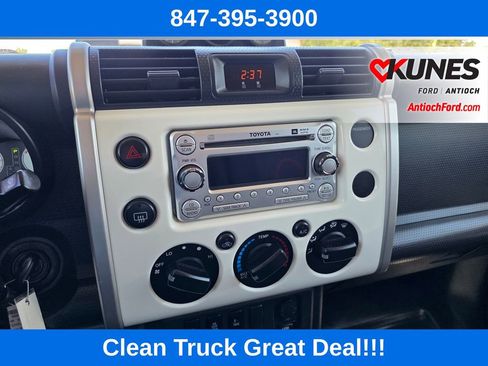 Used 2014 Toyota FJ Cruiser 4WD w/ Upgrade Package image 43