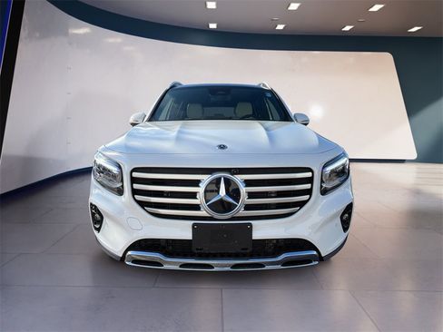 Certified 2025 Mercedes-Benz GLB 250 4MATIC image 8