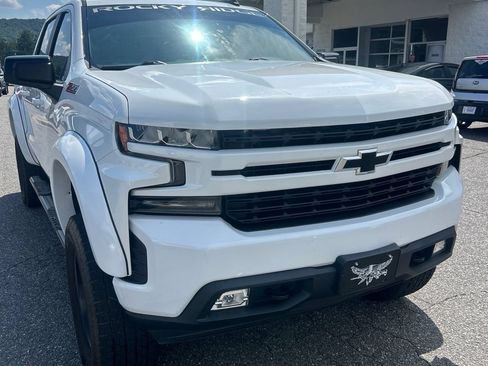 Used 2020 Chevrolet Silverado 1500 RST AWD/4WD image 2