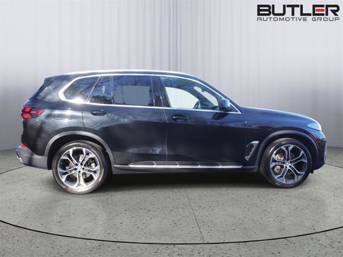 Used 2025 BMW X5 xDrive40i w/ Premium Package image 9