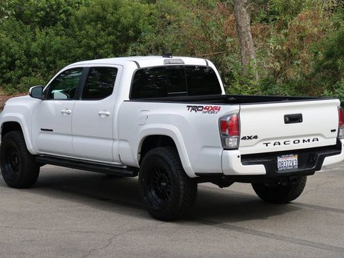 Used 2020 Toyota Tacoma TRD Sport w/ Technology Package image 7