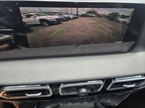 Used 2026 Nissan Sentra SV w/ SV Convenience Package FWD image 16