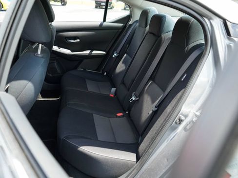 Used 2021 Nissan Sentra SV FWD image 8