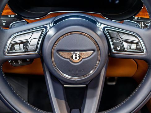 Used 2021 Bentley Bentayga w/ First Edition Specification AWD/4WD image 76