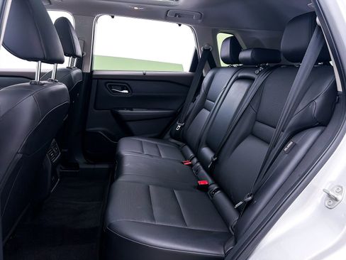 Used 2023 Nissan Rogue SV w/ SV Premium B Package FWD image 38