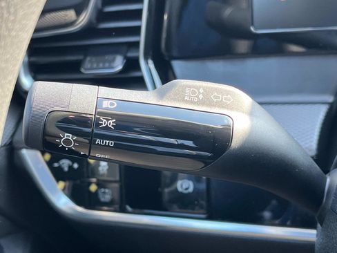 New 2025 Kia Sportage LX image 31