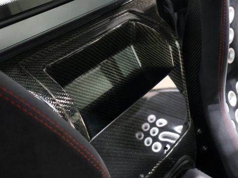 Used 2006 Ford GT RWD image 54