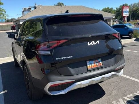 Used 2023 Kia Sportage LX AWD/4WD image 7