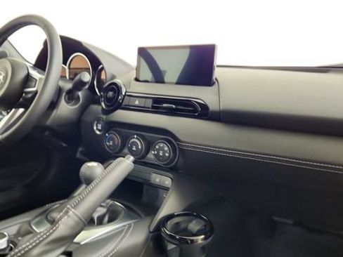 New 2026 MAZDA MX-5 Miata Club w/ Weather Package RWD image 25