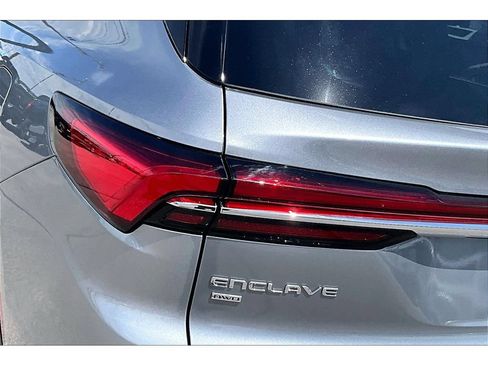 Used 2025 Buick Enclave Preferred AWD/4WD image 22