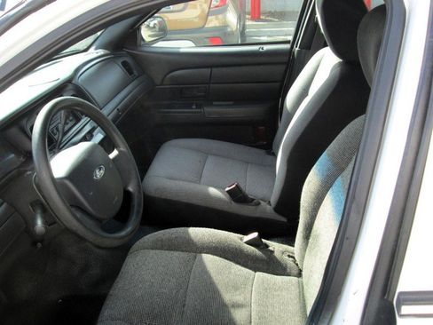 Used 2011 Ford Crown Victoria Police Interceptor w/ Radio Suppression Pkg image 5