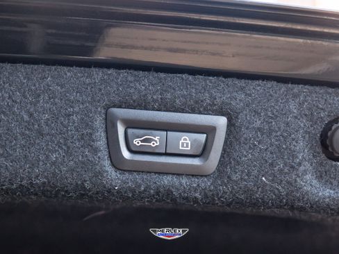 Used 2019 BMW 530e xDrive w/ Convenience Package AWD/4WD image 54