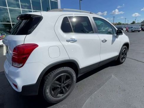 Used 2019 Chevrolet Trax LT w/ LT Convenience Package image 8