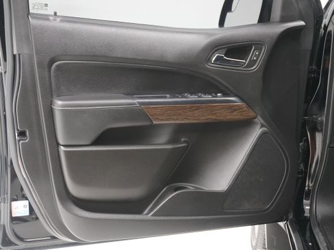 Used 2020 GMC Canyon Denali image 12