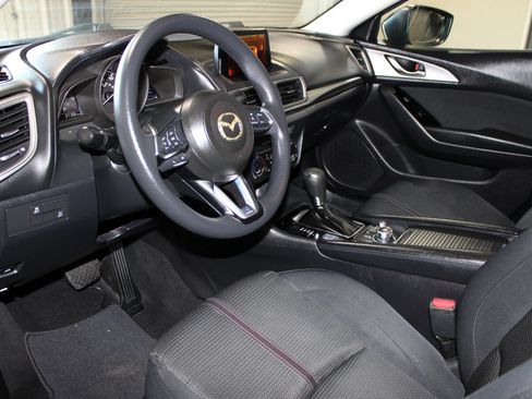 Used 2018 MAZDA MAZDA3 Sport w/ Preferred Equipment Package FWD image 24