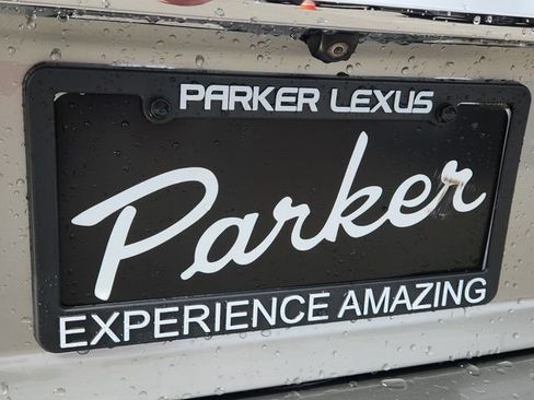 Used 2016 Lexus ES 350 w/ Luxury Package w/Wood Trim image 15