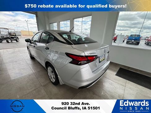 New 2025 Nissan Versa S w/ Trunk Package FWD image 7