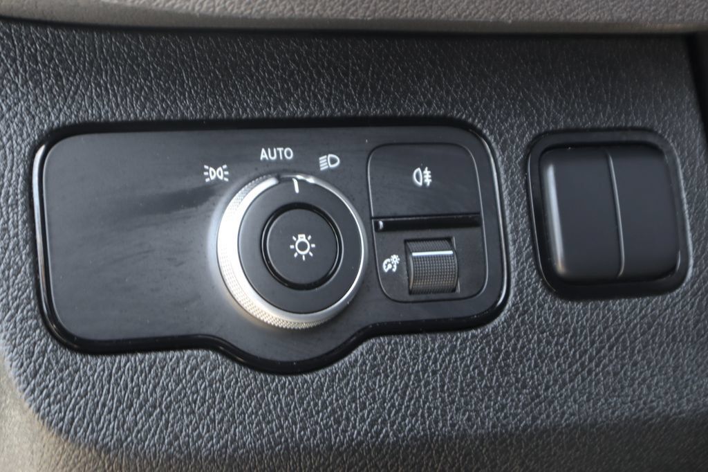 Used 2026 Mercedes-Benz Sprinter 2500 image 25