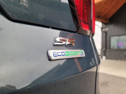 Used 2019 Ford Escape SE image 16