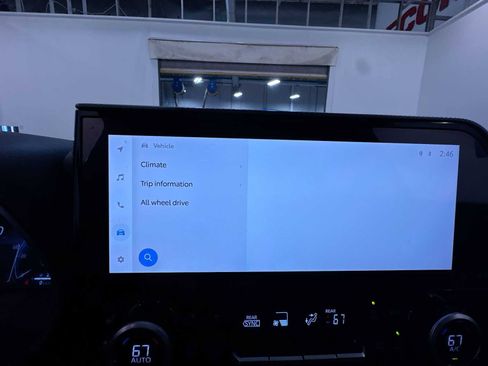 Used 2023 Toyota Highlander Platinum image 24