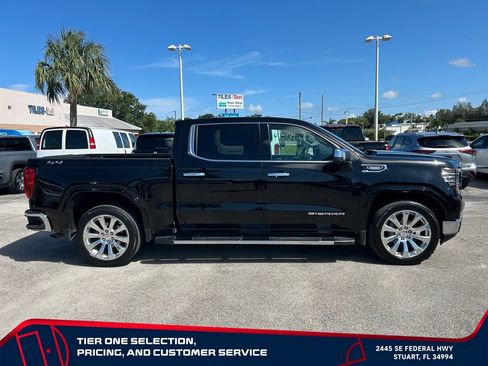 Used 2023 GMC Sierra 1500 SLT w/ SLT Premium Plus Package AWD/4WD image 8