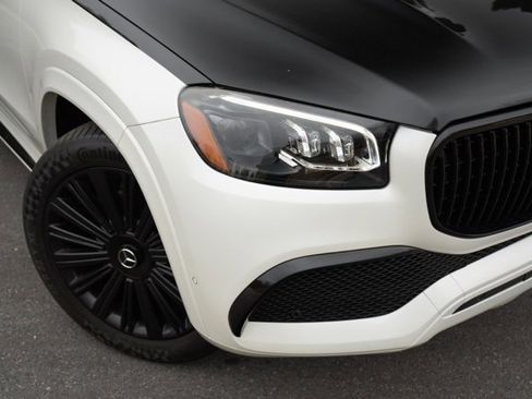 Used 2021 Mercedes-Benz Maybach GLS 600 4MATIC image 13