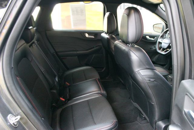 Used 2025 Ford Escape ST-Line AWD/4WD image 13