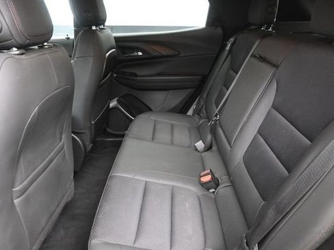 Used 2021 Chevrolet TrailBlazer RS w/ Technology Package FWD image 18