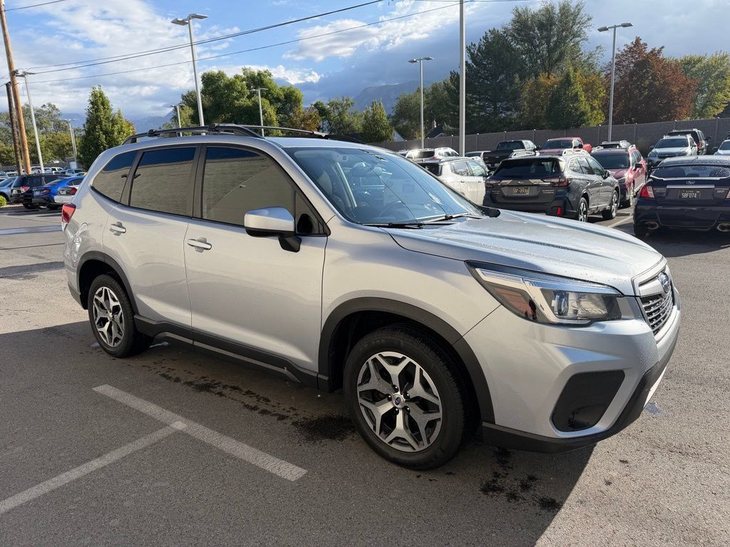 Used 2020 Subaru Forester Premium AWD/4WD image 7
