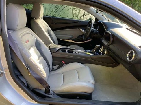 Used 2016 Chevrolet Camaro SS RWD image 32