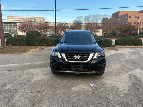 Used 2019 Nissan Pathfinder S image 11