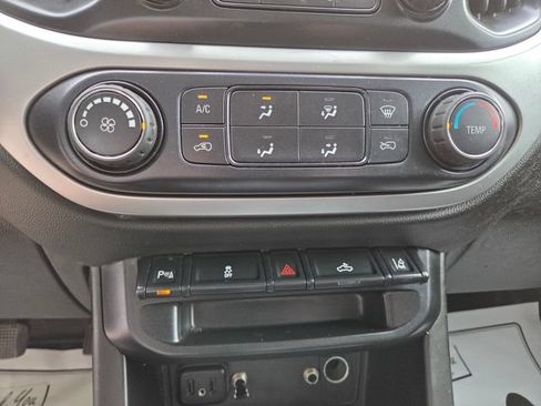 Used 2020 Chevrolet Colorado LT w/ Safety Package AWD/4WD image 28