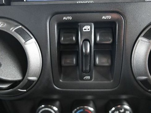 Used 2017 Jeep Wrangler Unlimited Sport w/ Quick Order Package 24S AWD/4WD image 26