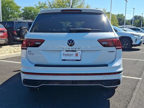 Used 2024 Volkswagen Tiguan SE R-Line AWD/4WD image 5