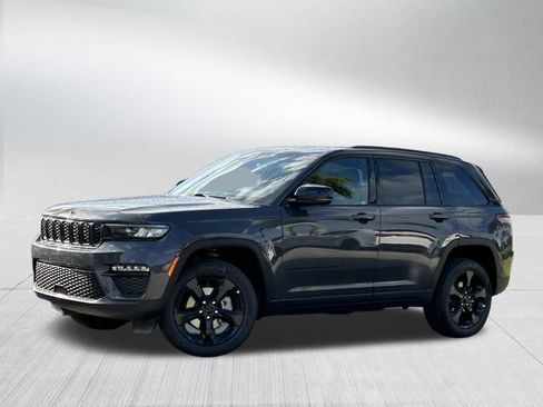 New 2024 Jeep Grand Cherokee Altitude image 42