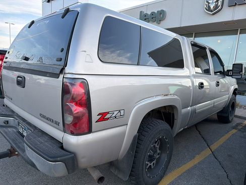 Used 2004 Chevrolet Silverado 1500 4x4 Crew Cab w/ Z71 Convenience Package 2 image 4
