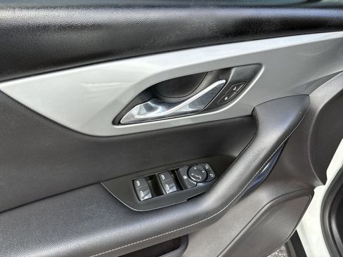 Used 2019 Chevrolet Blazer LT image 18