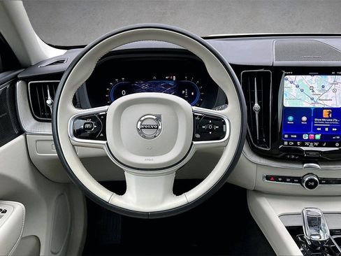 Certified 2023 Volvo XC60 B5 Ultimate image 8