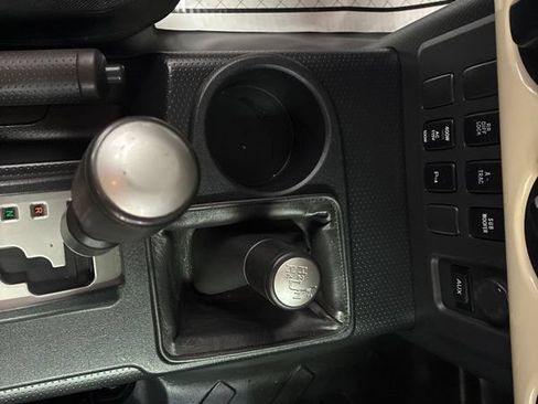 Used 2008 Toyota FJ Cruiser 4WD image 16