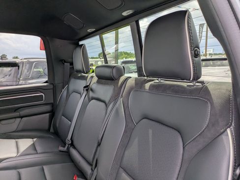New 2026 RAM 1500 Laramie AWD/4WD image 22