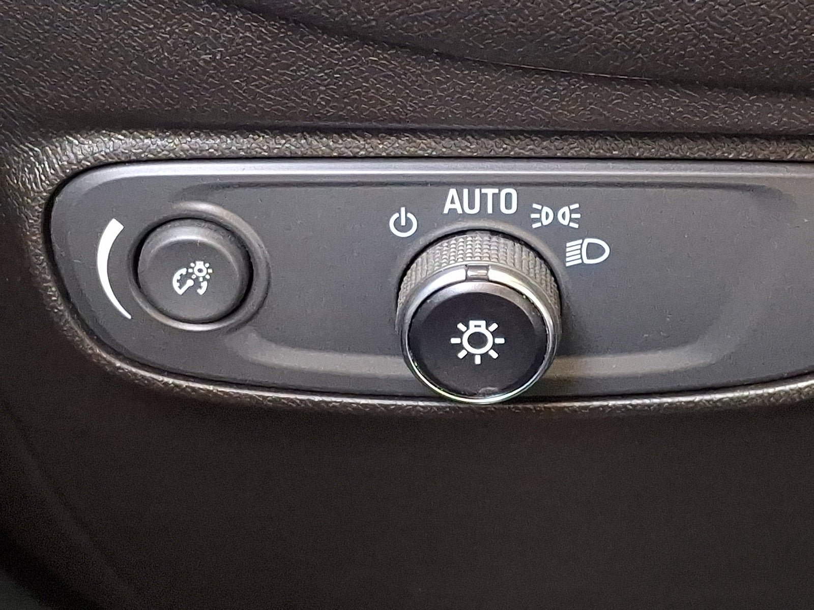 Used 2022 Chevrolet Equinox LT AWD/4WD image 23